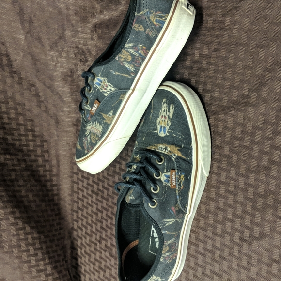 Vans - Picture 6 of 15